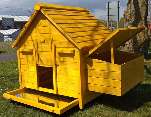 Chicken coop run hen house - chicken,